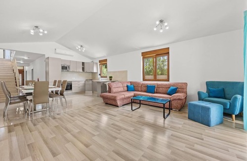 Sisan House | Holiday villa "Markulin"