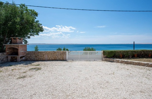 Tribanj Apartment | Home with terrace situated near the beach