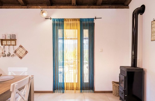 Cove Basina (Jelsa) House | Homerez - Beautiful house 1 km away from the beach for 6 ppl. with swimming-pool