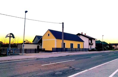 Lendava House | Homestead remodeled: modern relaxing retreat. Cycling, thermal spas, vineyards