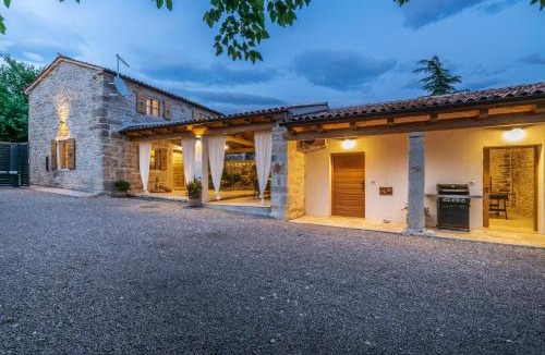 Sveti Lovrec Villa | Honey house