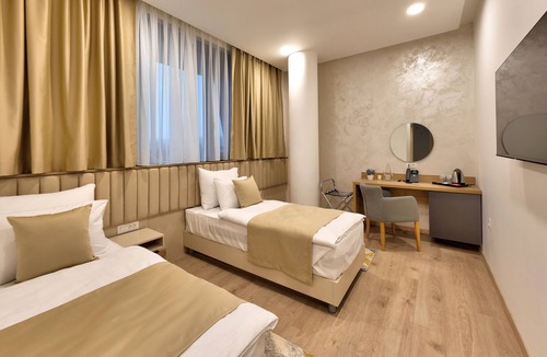 Bisce Polje Hotel | Hotel Emerald