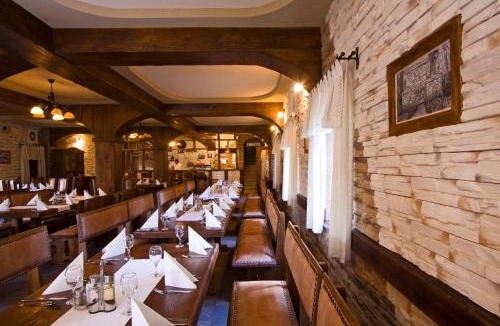 Licko Lesce Hotel | Hotel Gacka