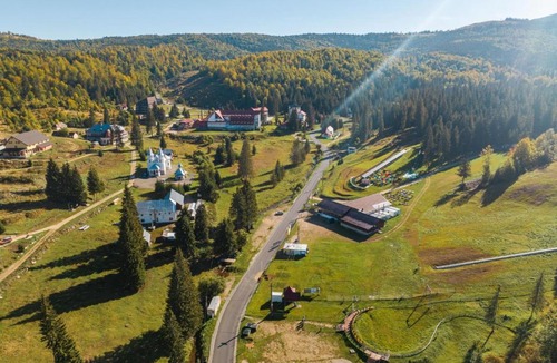 Budureasa Hotel | Hotel Iadolina