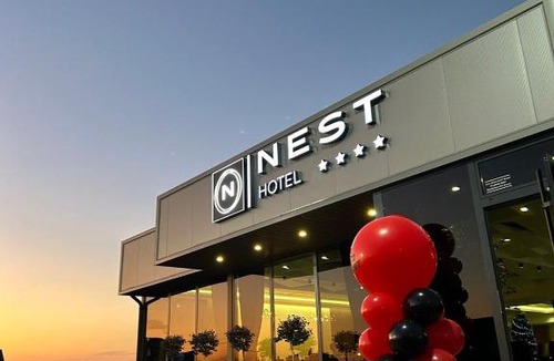 Dvorovi Hotel | HOTEL NEST