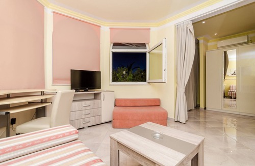 Postup Apartment | Hotel Pansion Villa Antonio - Standard Triple Room 28