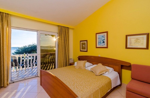 Postup Apartment | Hotel Pansion Villa Antonio - Two Bedroom Suite with Balcony and Garden View 18
