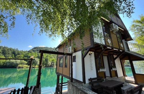 Lohovo Hotel | Hotel River View