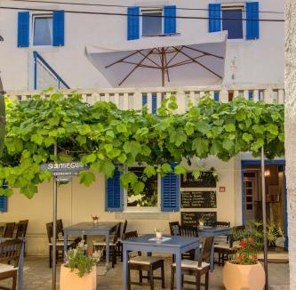 Susak Hotel | Hotel Sansegus