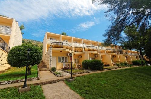 Seget Donji Hotel | Hotel Val