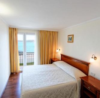 Seget Donji Hotel | Hotel Val