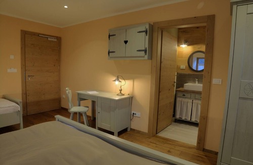 Skofja Loka Hotel | Hotel Zamorc