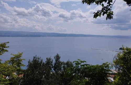 Borak Apartment | House B - with spacious terrace and beautiful view