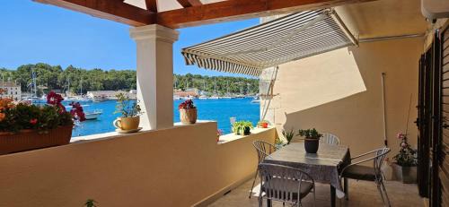 Milna (Brac) Apartment | House Benbello