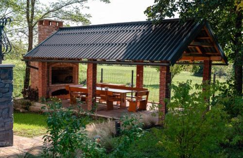 Dreznik Grad House | House Boshanar