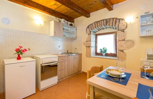 Mali Turini House | House Dean (70291-K1) - Labin