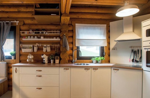 Petrinja House | House Drvena kuća Babylonica by Interhome