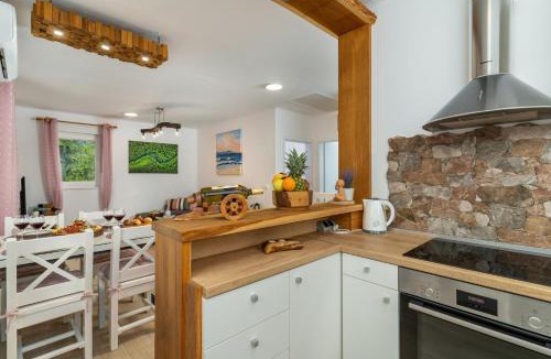 Podhum Ski Chalet | House Family Podhum