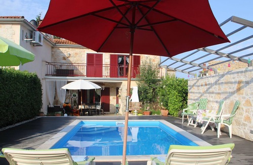 Vrznaveri Hotel | House full of charm and quiet 5km from the sea