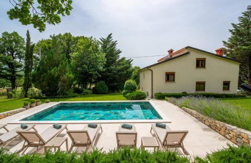 Lupoglav House | House Iva- peacefull getaway