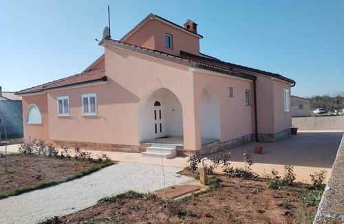 Skatari House | House Lakvere (74253-K1) - Pula