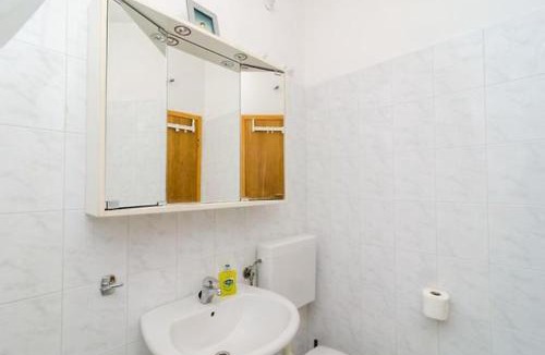 Zuljana Apartment | House Lopin