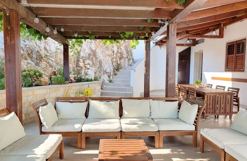 Nerezise House | House MAJDA (79121-K1) - Nerezisce - island Brac