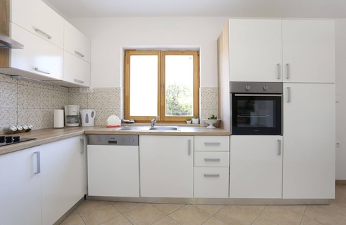 Sestanovac House | House Marijan (43541-K1) - Šestanovac