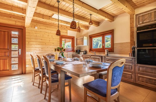 Bostanj Ski Chalet | House of Nature Glamping & Sauna, Planina pri Sevnici, Slovenia