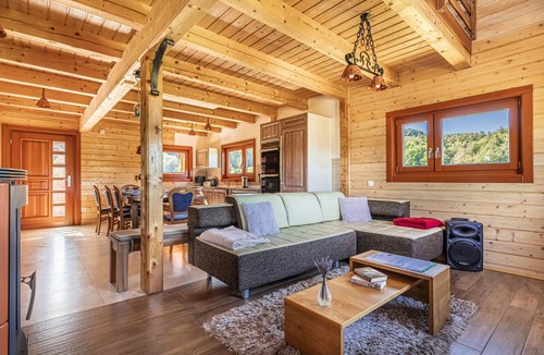 Bostanj Ski Chalet | House of Nature Glamping & Sauna, Planina pri Sevnici, Slovenia