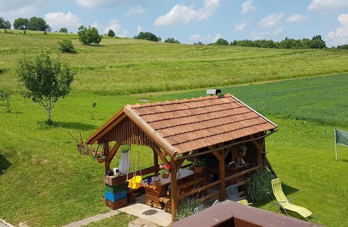 Rakovica Apartment | House Petra