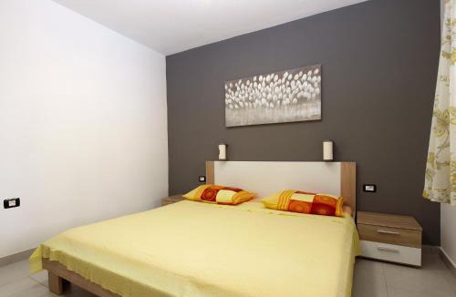 Stinjan Villa | House Puntizela near the beach - 747