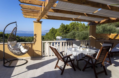 Supetar House | House Vicko (27551-K1) - Supetar - island Brac