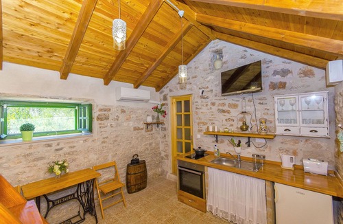 Kneza House | House Vinko (53891-K1) - Račišće