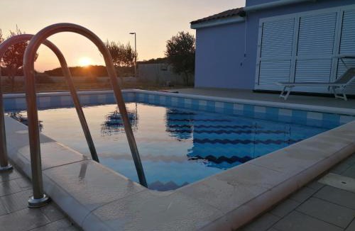Cunski House | House with pool