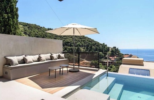 Lozica Villa | Villa Atreeum & Eleven