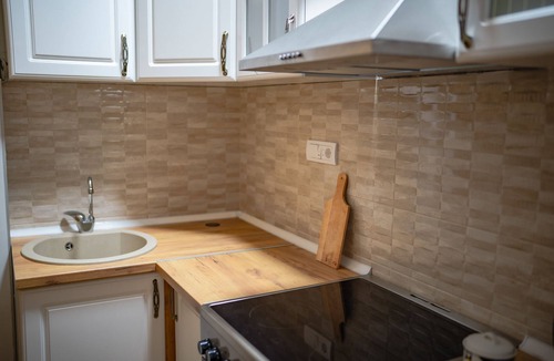 Stari Grad Apartment | https:/www.youtube.com/watch?v=wqHbAxgNcCs