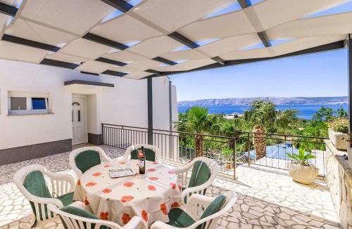 Povile Apartment | Hundefreundliches Apartment nur 500 Meter zum Strand mit Meerblick, Garten, Grill