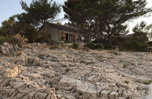 Cove Basina (Jelsa) House | Hvar island- Enjoy your privacy by the sea