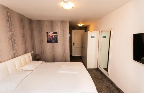 Mamaia-Sat Villa | Hypnotique