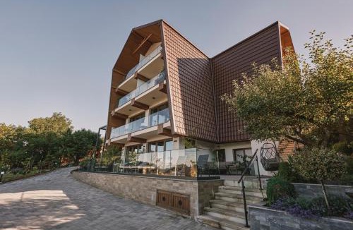 Agapia House | Ikabane