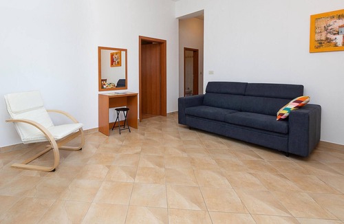 Galizana Apartment | In a quiet part of Galizana, between family houses, are these newly furnished apartments.