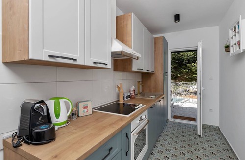 Rascane House | in Rašćane mit Beheiztem Pool by Interhome