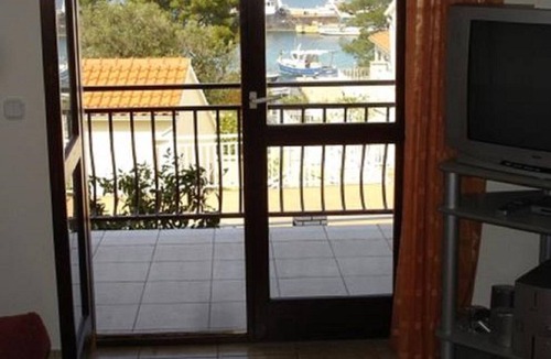 Loviste Apartment | Indira Apartment's A3