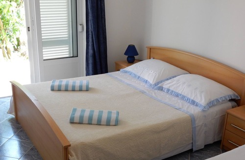 Loviste Apartment | Indira Apartment's A2
