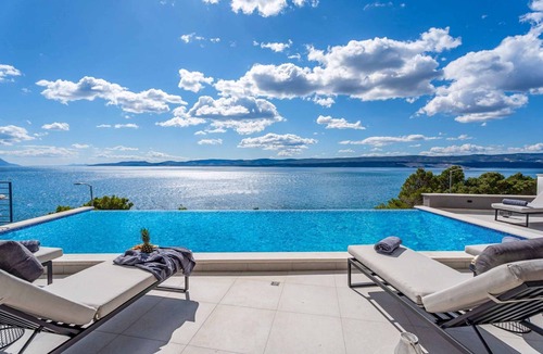 Lokva Rogoznica Villa | Infinity Escape - Five Bedroom Villa, Sleeps 10