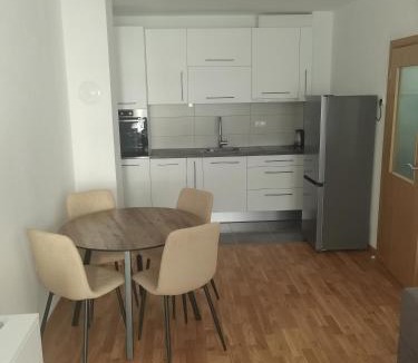 Canton 10 Apartment | Ivan
