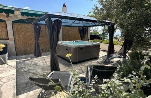 Bol Villa | Jacuzzi apartman Marin
