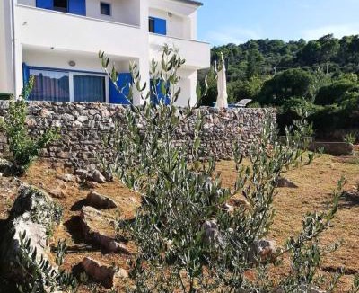 Iz House | K-Rooms