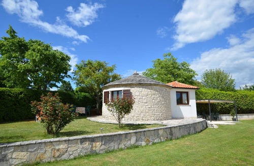 Municipality of Zminj Apartment | Kažun Apartment with parking